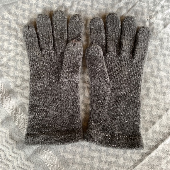 Gray With Metallic Threads Sparkle Articulated Thumb Knit Gloves - Picture 7 of 7